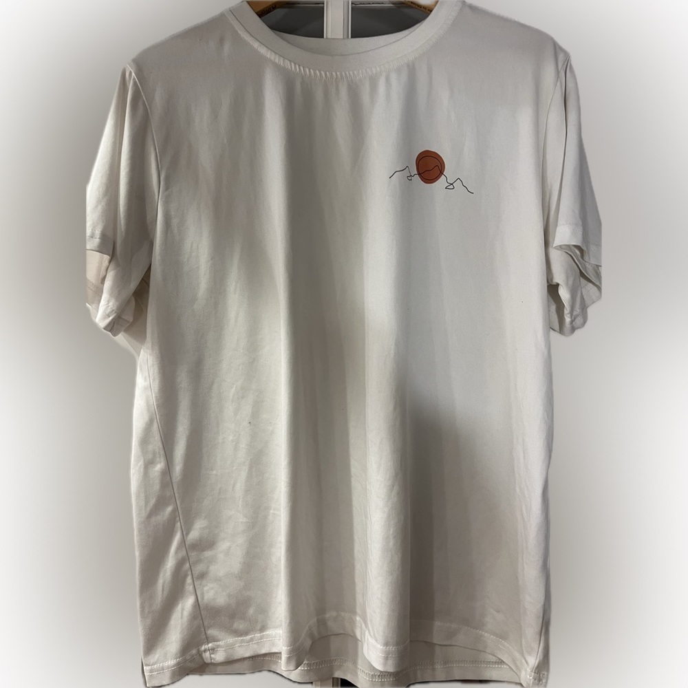 Minimalist Mountain & Sun Graphic Tee – SHEIN Size L